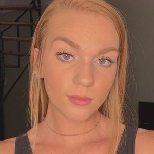 Meet your Posher, Mallory